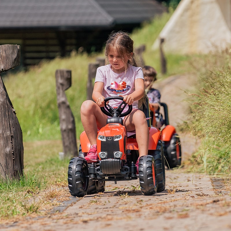 falk-kubota-m135gx-trettraktor-mit-anh-nger-pedal image 3